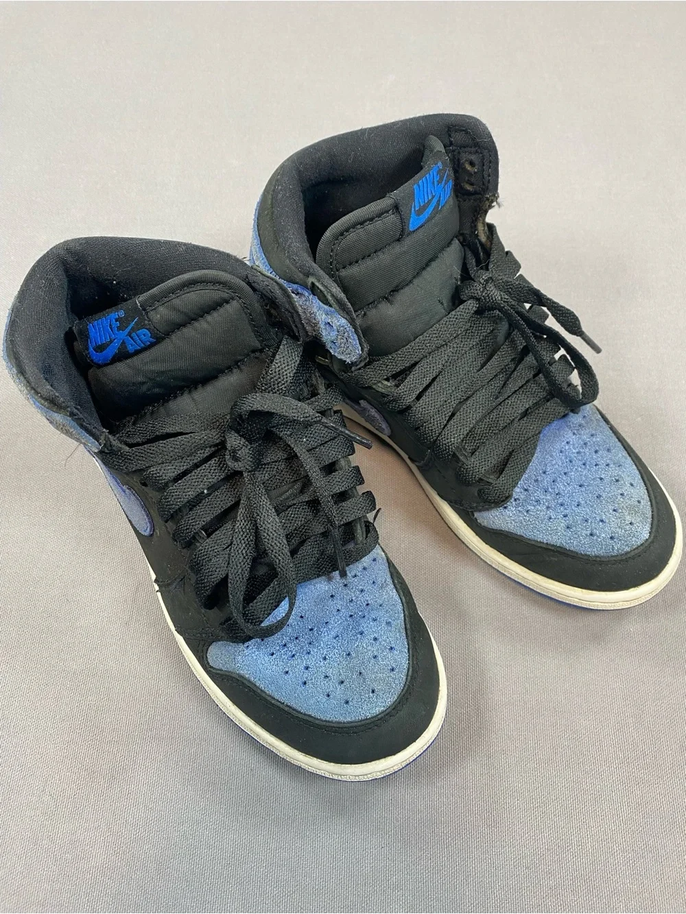 Jordan Kids High-Top Sneakers in Black and Blue